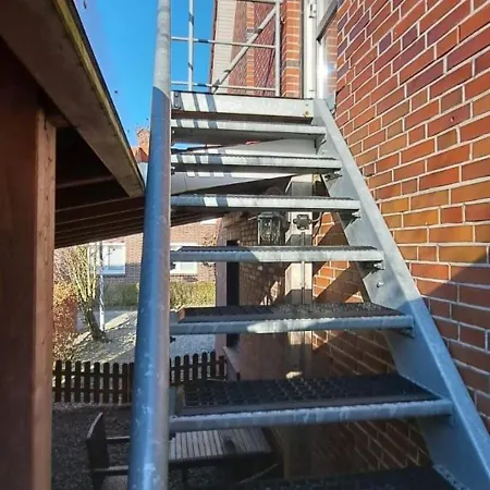 Glueck Apartment *